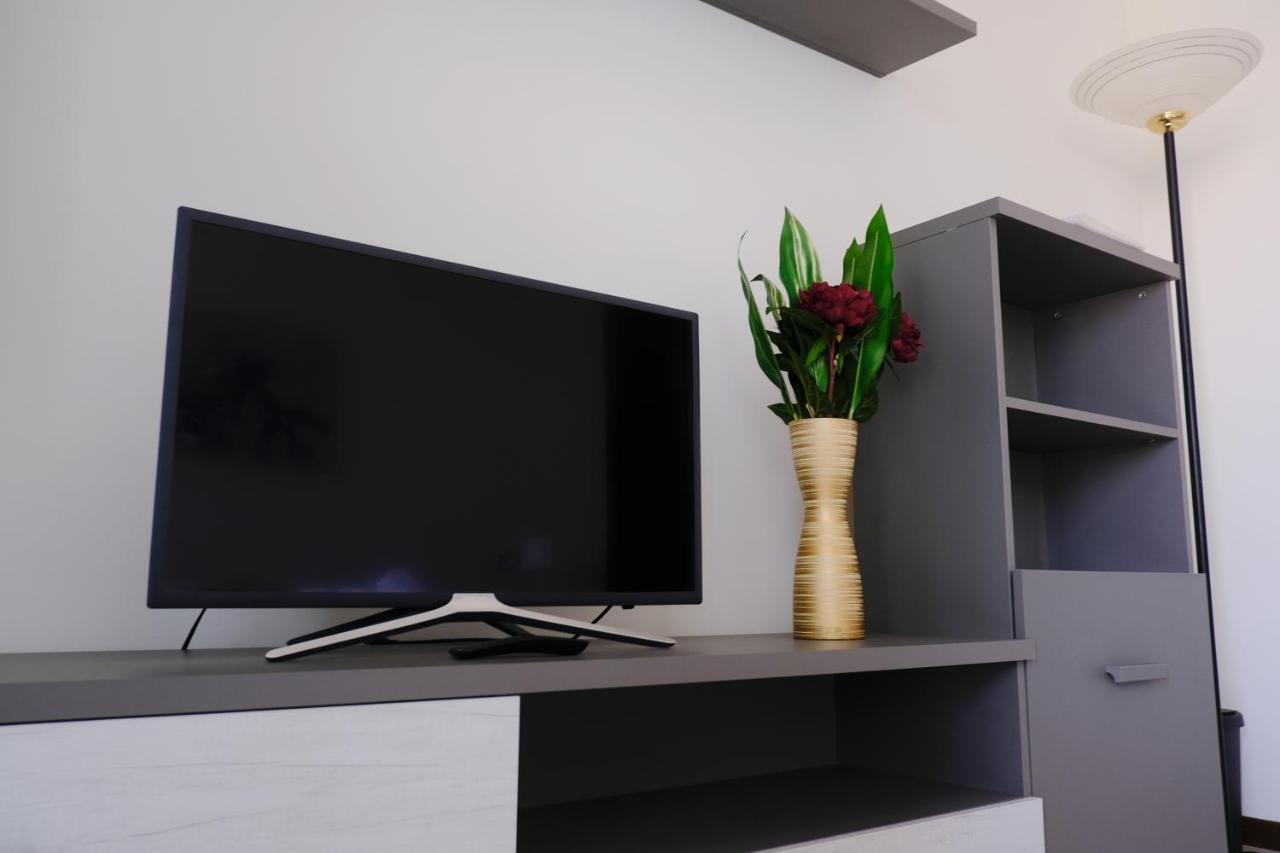 Best Way Rent - Elegante Loft Con Terrazzo Milaan Buitenkant foto