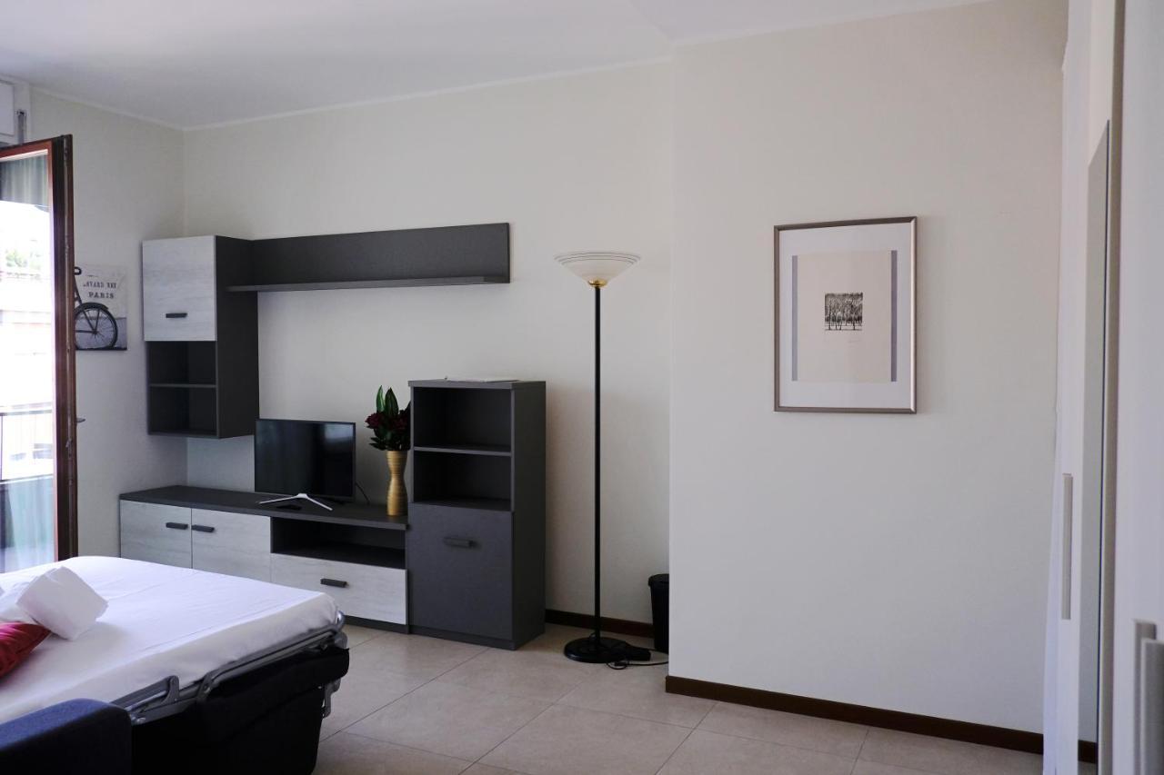 Best Way Rent - Elegante Loft Con Terrazzo Milaan Buitenkant foto